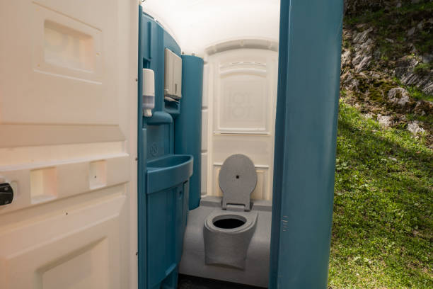 Best Sanitation services for porta potties  in Roberts, WI